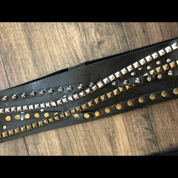 belts - Picture 2 of 4